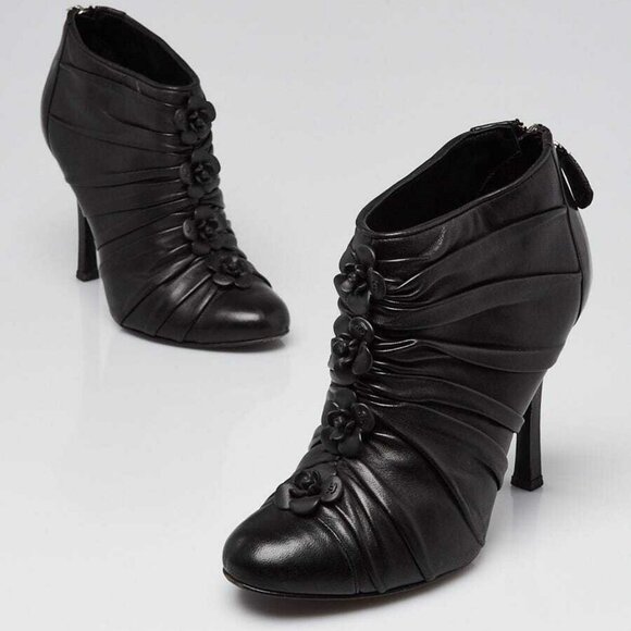 Chanel Black Leather Camellia Flowers Cap Toe Booties Size 6.5/37 - Picture 2 of 5